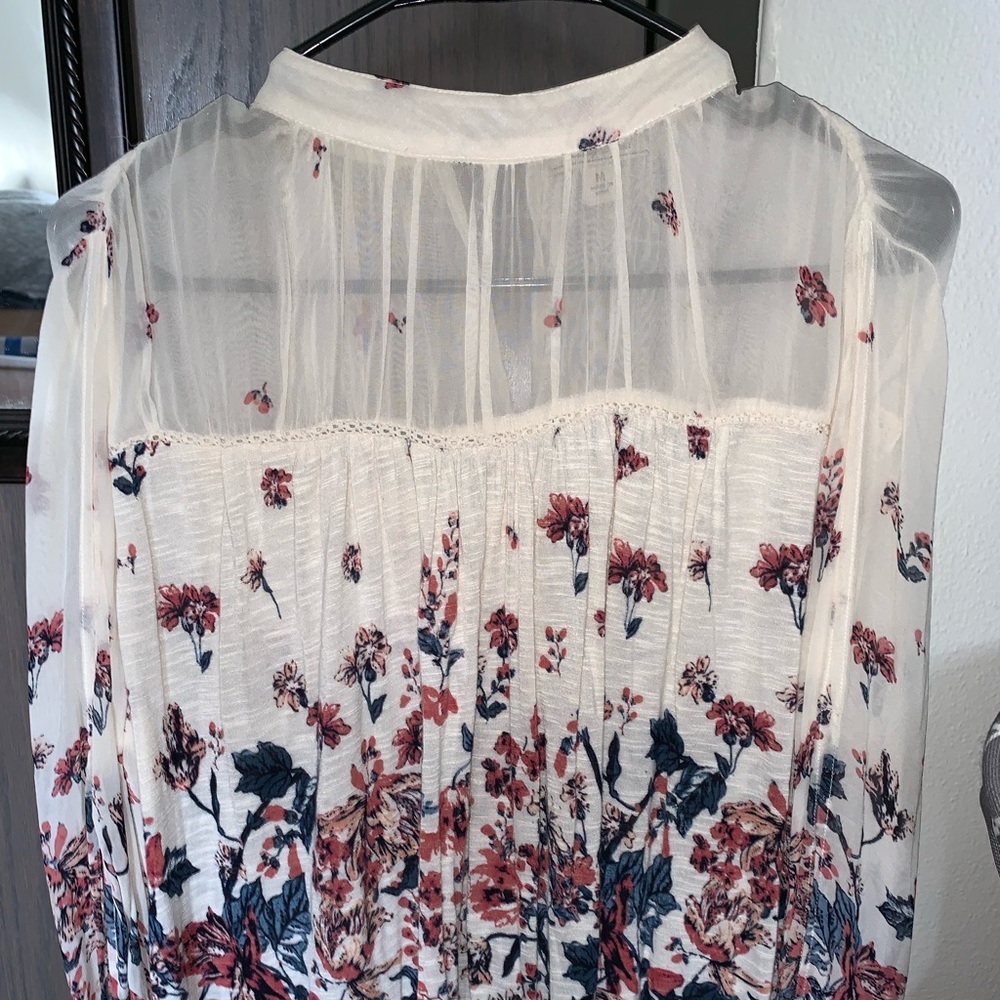 Lucky brand Longsleeve. Size Medium.